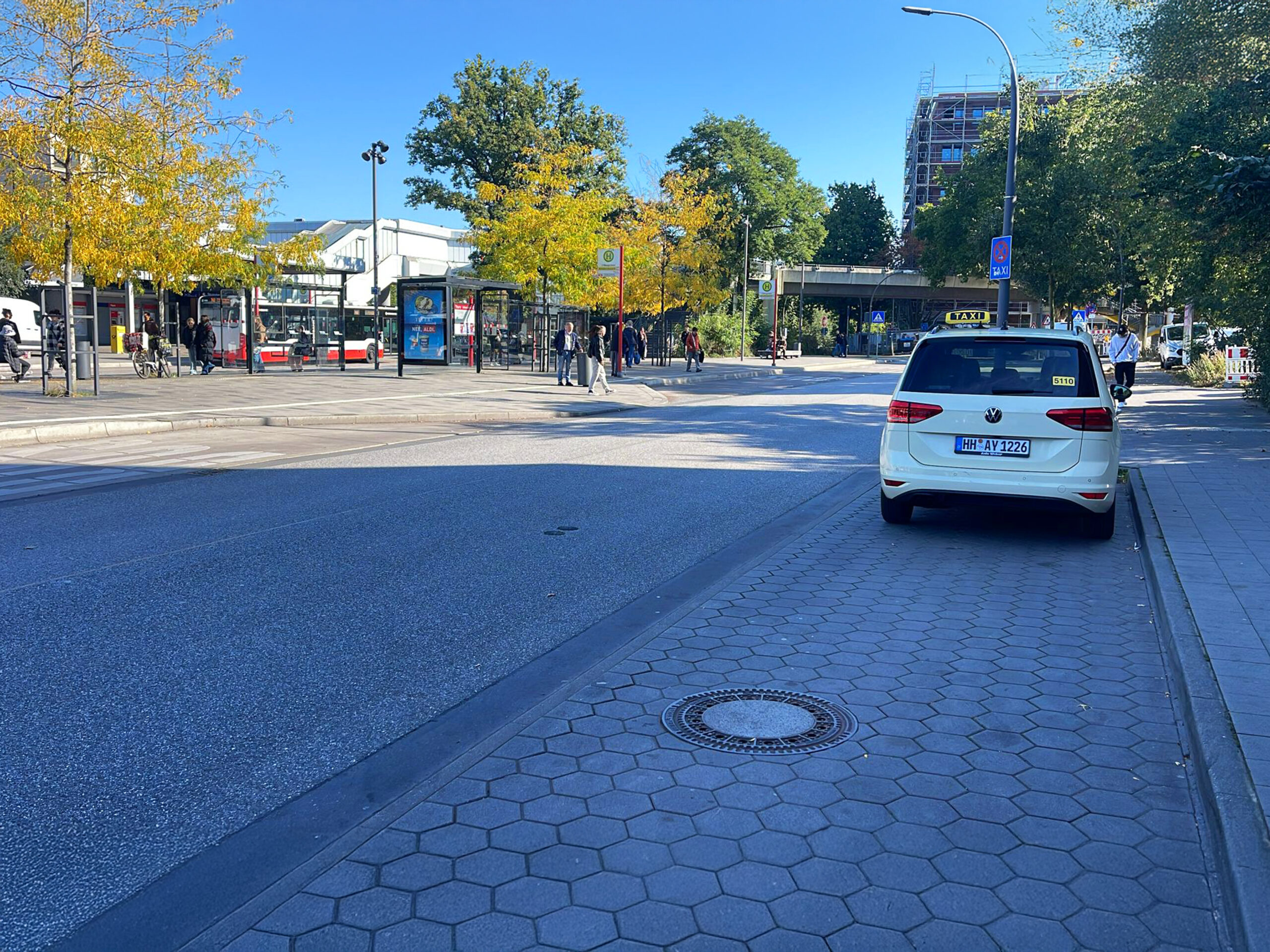 Taxistand-Bahnhof-Hamburg-Neugraben