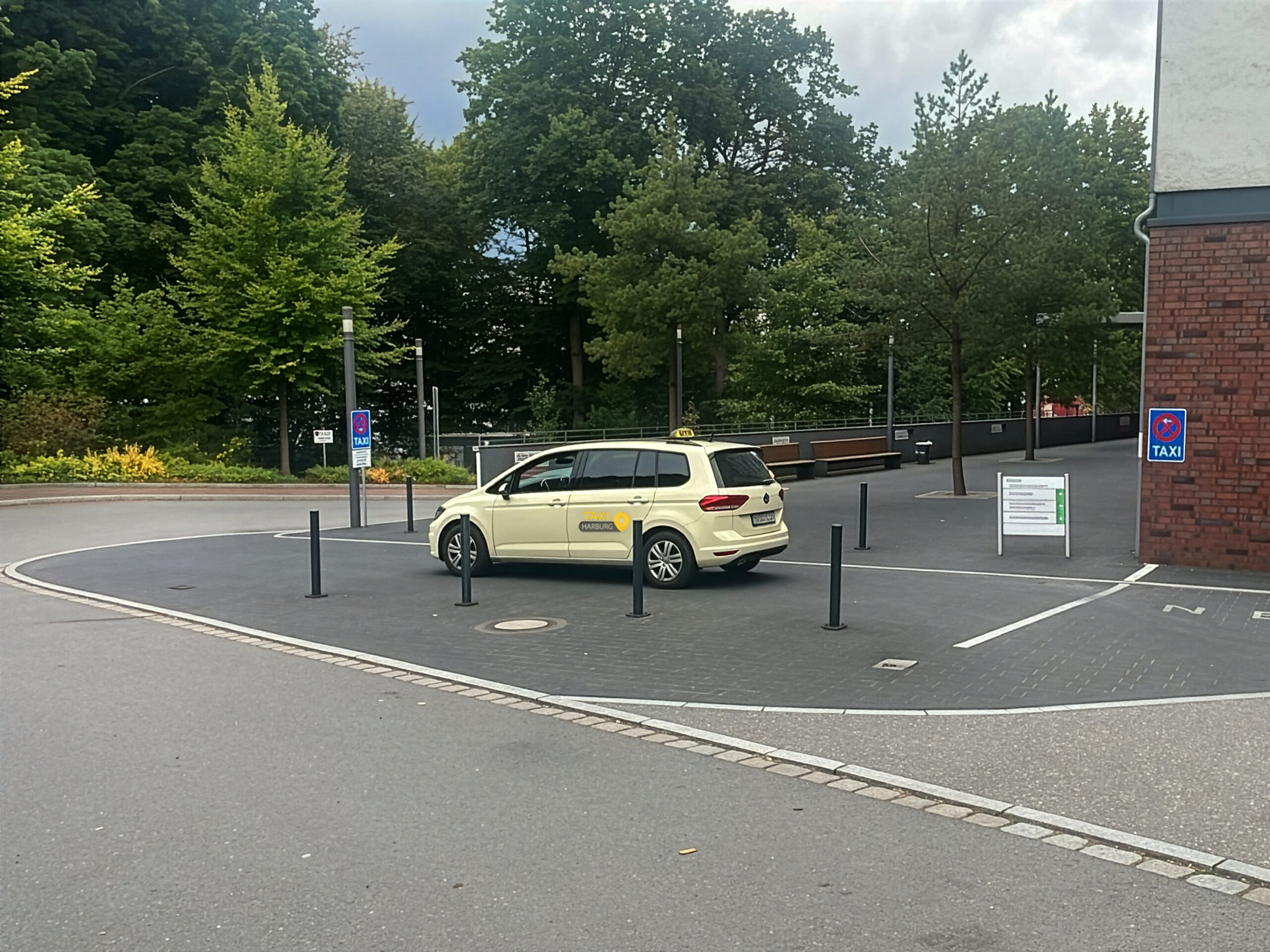 Taxistand-Helios-Mariahilf-Klinik-Hamburg-Harburg